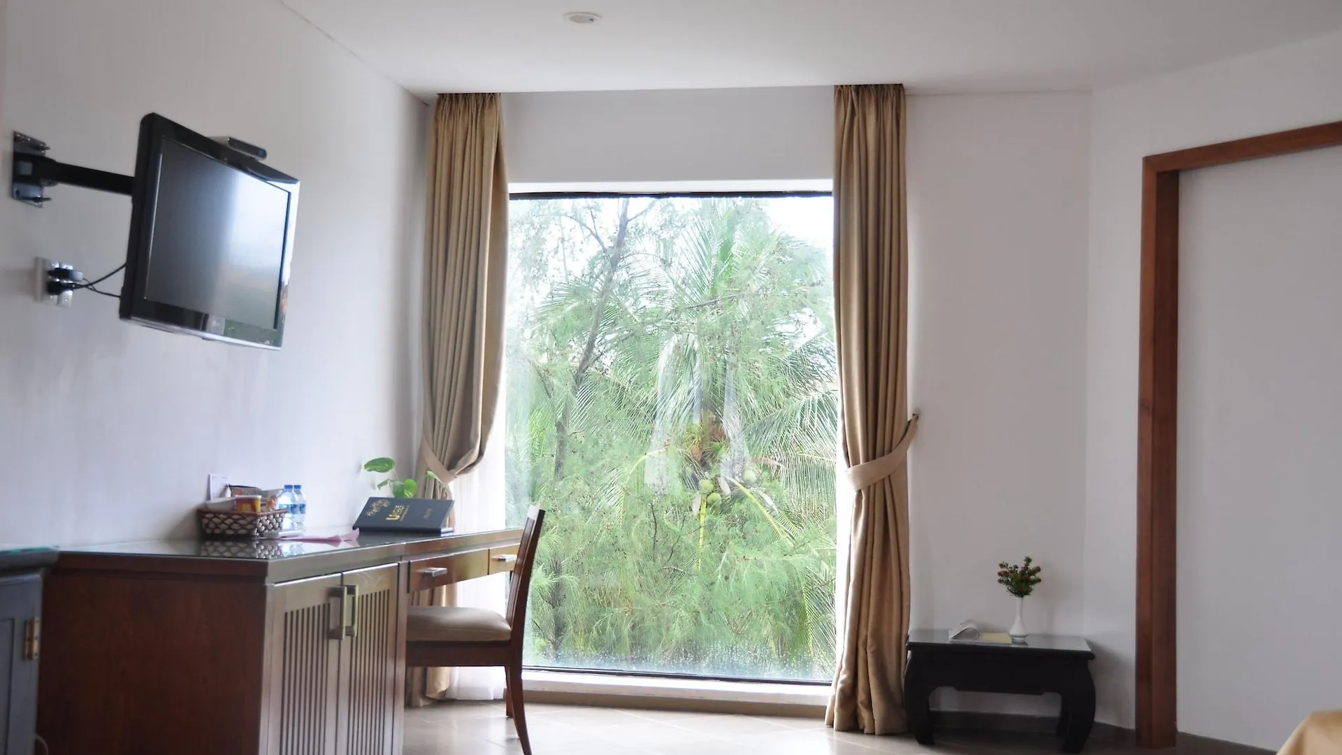 Unique Mui Ne Resort And Spa Phan Thiết